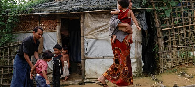 In fuga da Maungdaw e colpe delle atrocità nel conflitto