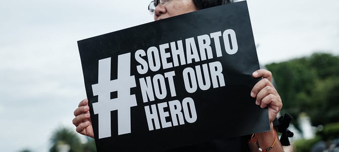 Suharto eroe nazionale indonesiano, non è l’eroe di tutti Suharto eroe nazionale indonesiano, non è l’eroe di tutti