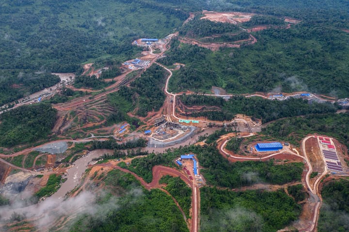 Una diga sul Russei Chrum nel parco di Phnom Kravanh