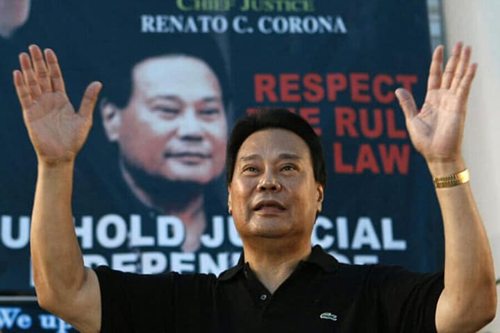 renato-corona-321x262