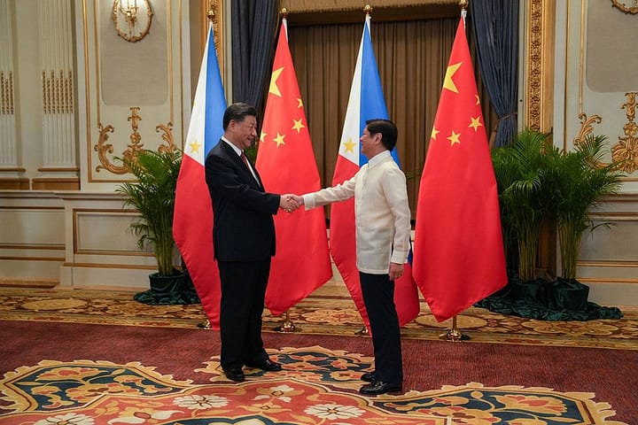 delicato atto di bilancio di marcos con Xi Jinping