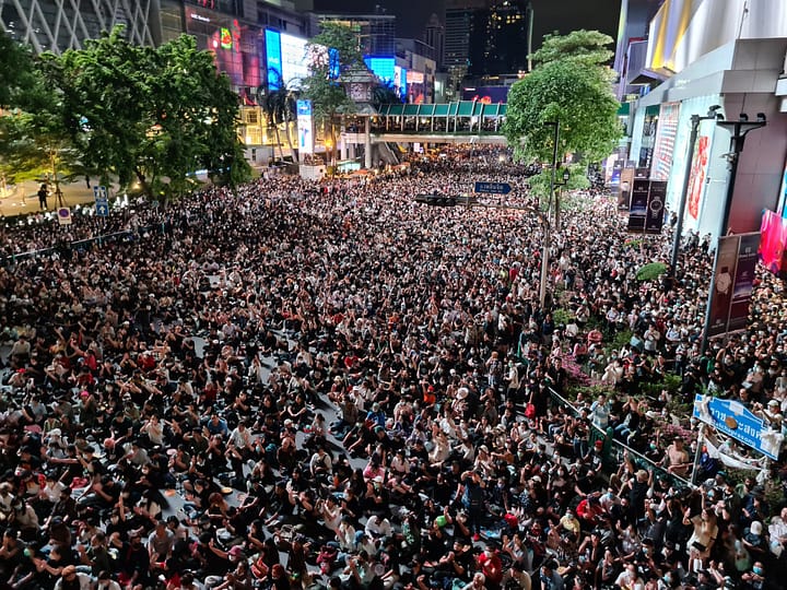 15ottobre bangkok lotta contro degrado democratico