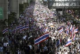 THAILANDIA:l’ amnistia totale e l’opposizione al governo Yingluck