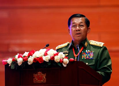 Autoritarismo sofisticato dei militari birmani per restare attaccati al potere