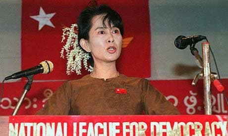 La critica a Aung San Suu Kyi e il suo ruolo politico